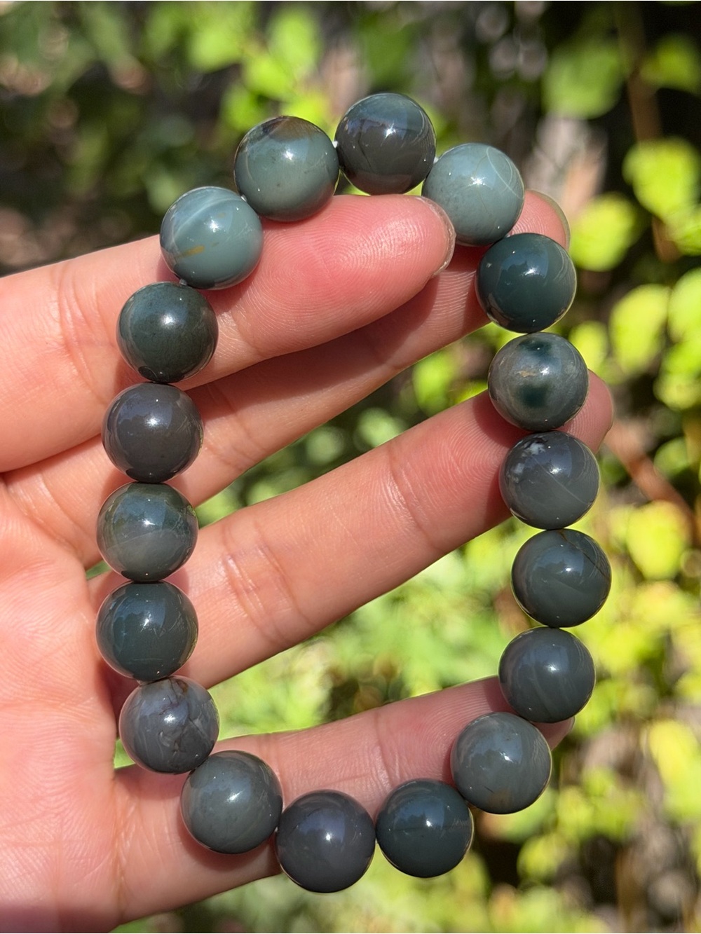 11mm Stretchable Green Alashan Agate Bracelet 2461 - Picture 4 of 8